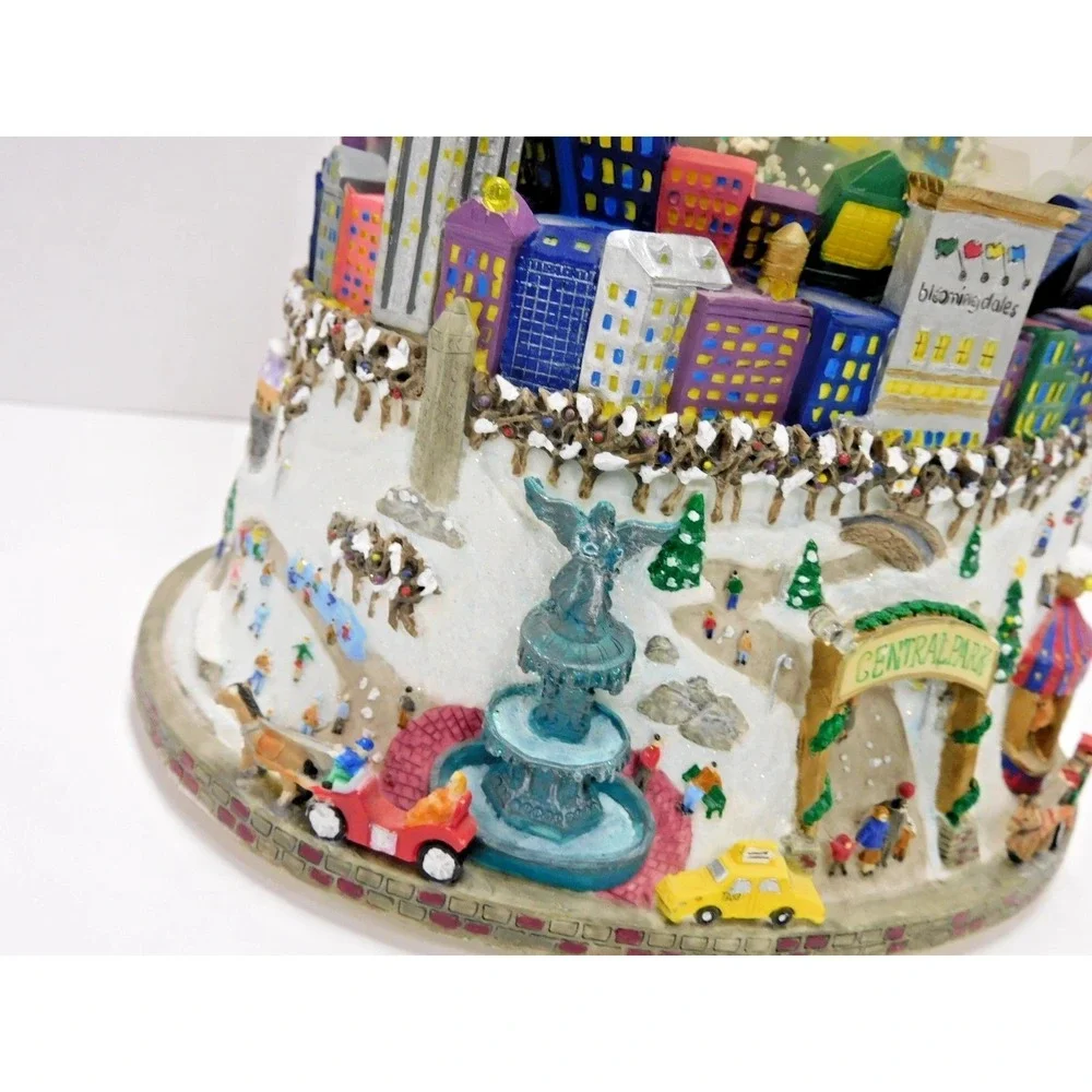 Bloomingdales Big Brown Bag New York City Snow Globe Glass Resin DW679